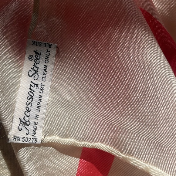 LEO NARDUCCI 100% silk scarf with coral abstract print. Made in Japan - Picture 5 of 16